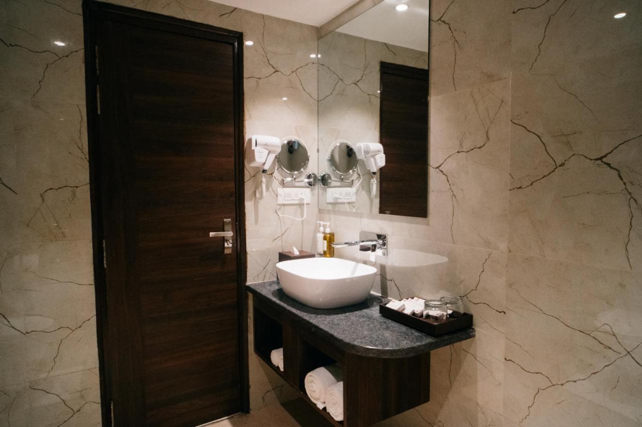 Playotel Premier Vijay Nagar Indore Exterior foto